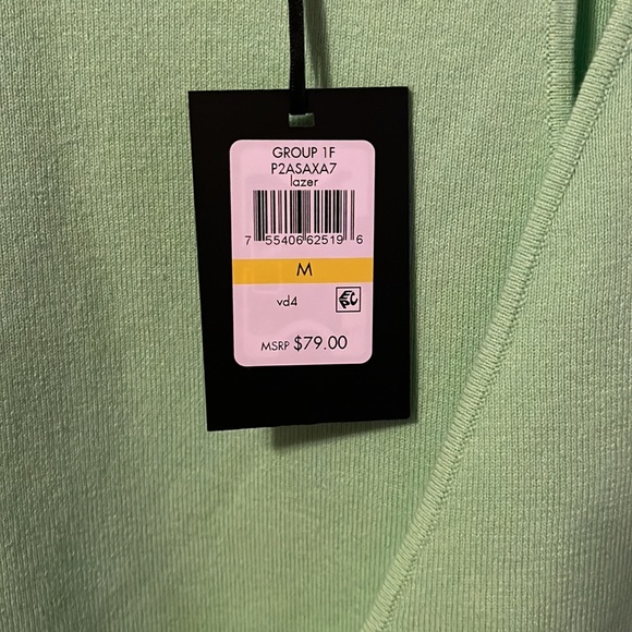 DKNY lime green sweater with slit - Picture 4 of 4